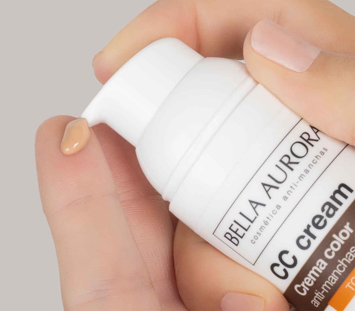 Krem koloryzujący przeciw przebarwieniom CC Cream z filtrem SPF 50+ – odcień średni